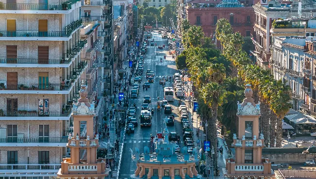Corso Vittorio Emanuele II, Bari: beyond Margherita Theatre