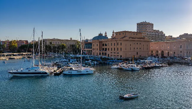Margherita Theatre, Bari: boats in the old port