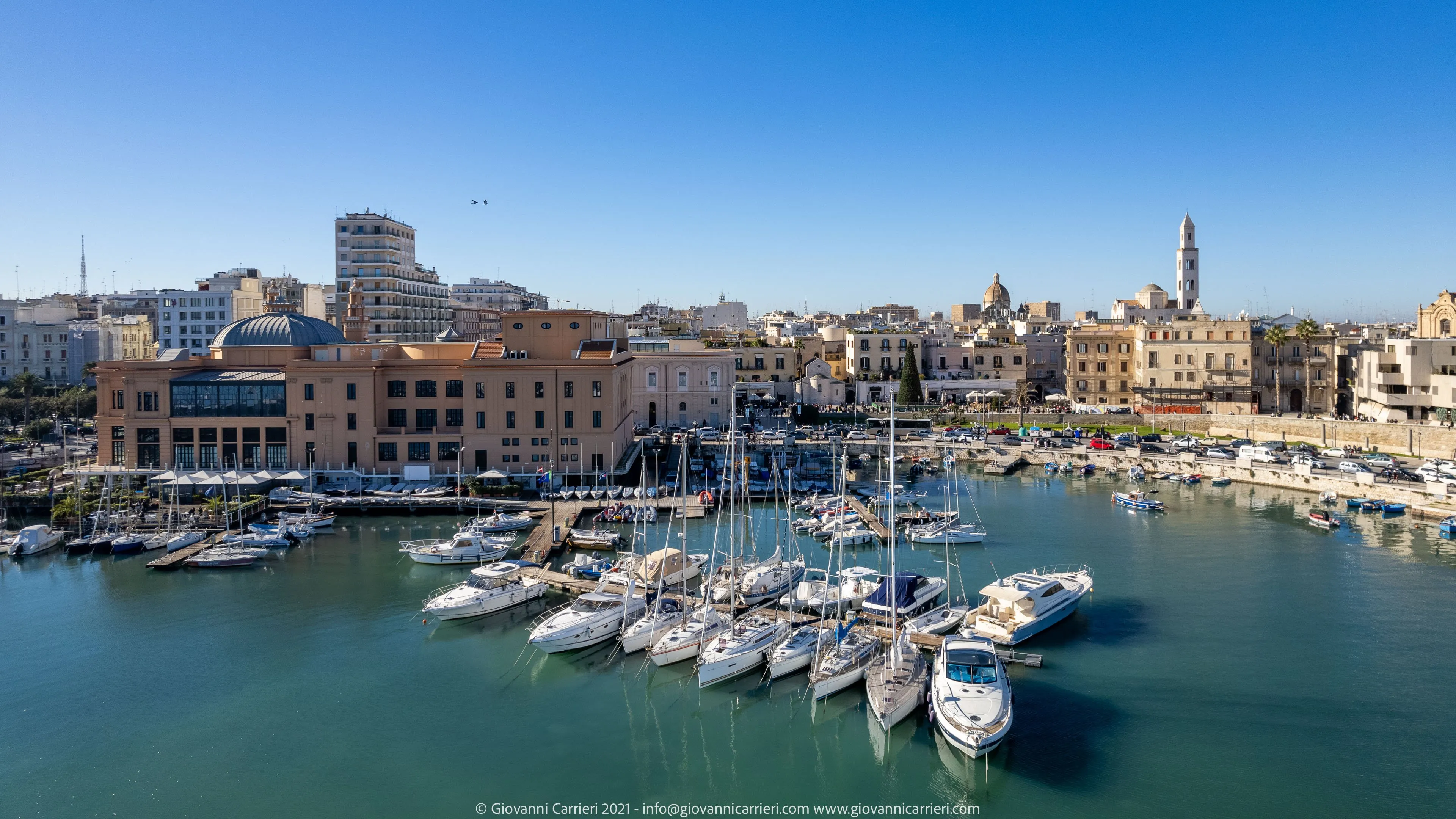 Il vecchio porto di Bari
