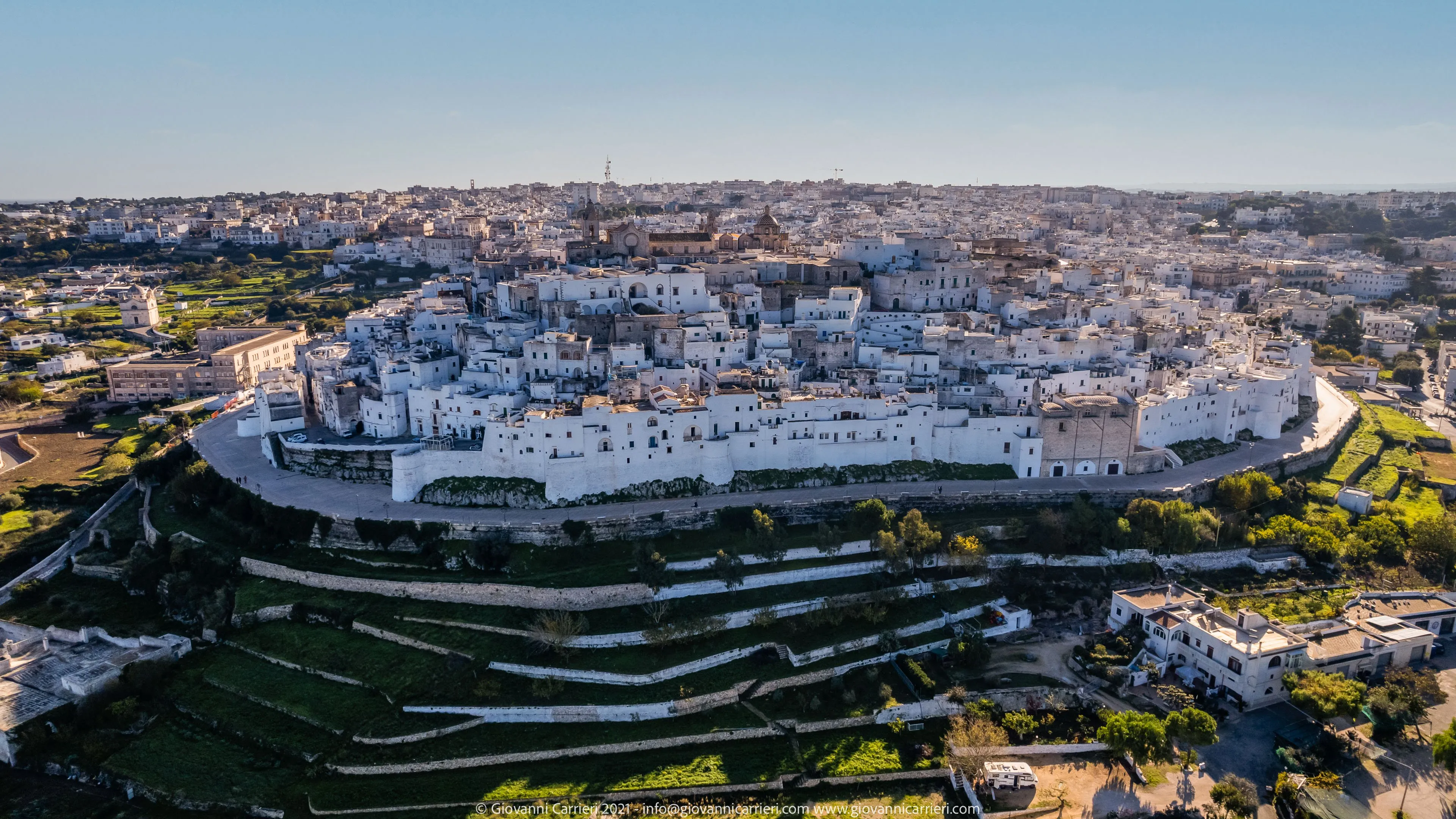 Vista aerea del centro storico di Ostuni