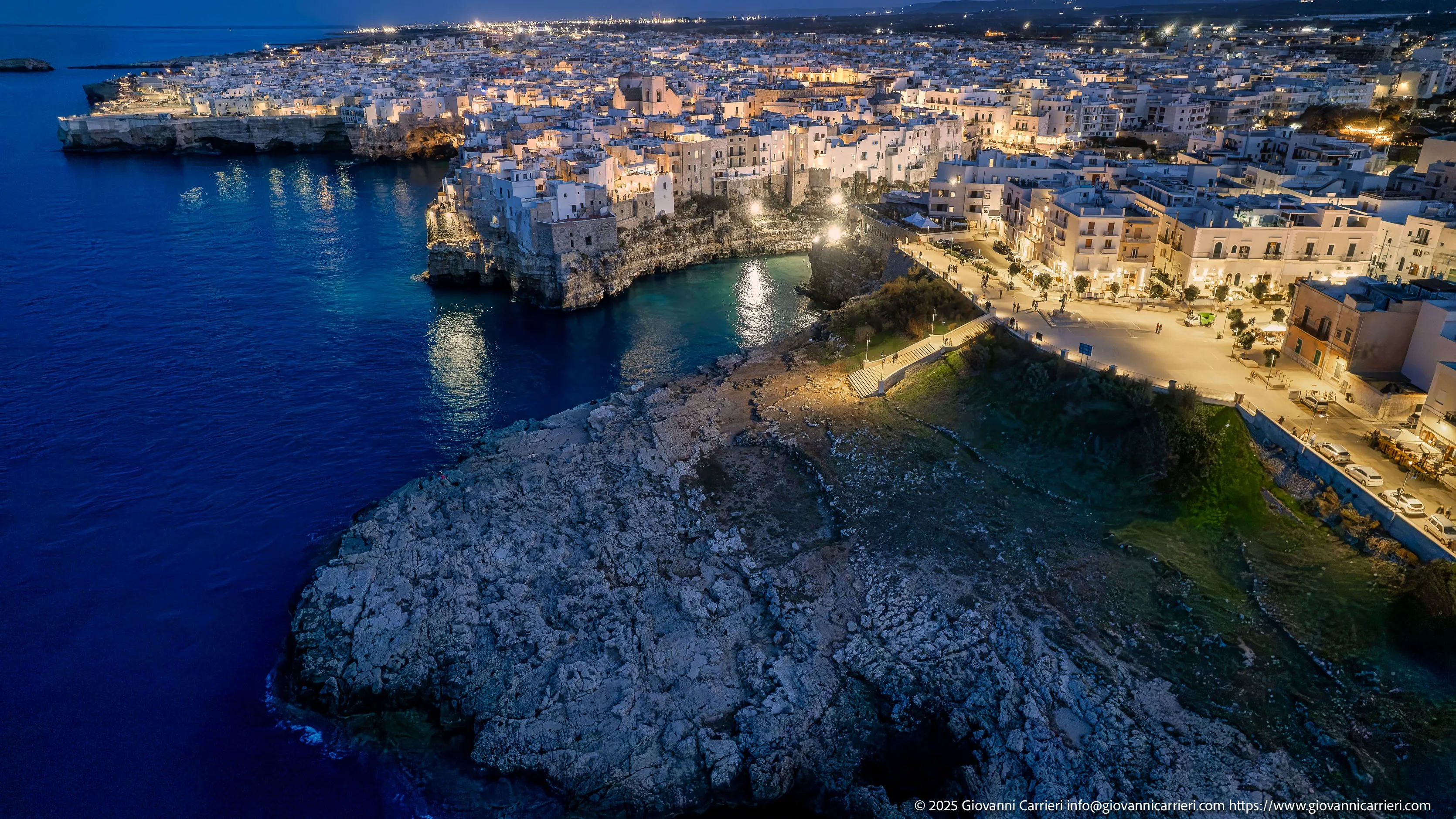 Centro Storico e Largo Gelso di Polignano a Mare di Notte