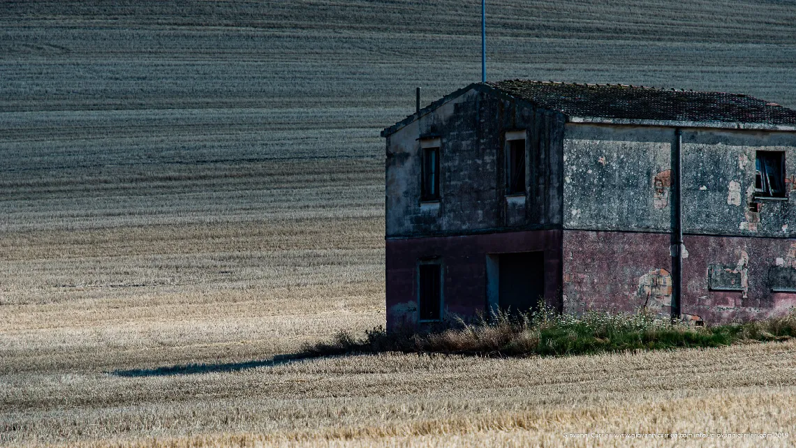 Una casa colonica abbandonata nei dintorni di Spinazzola