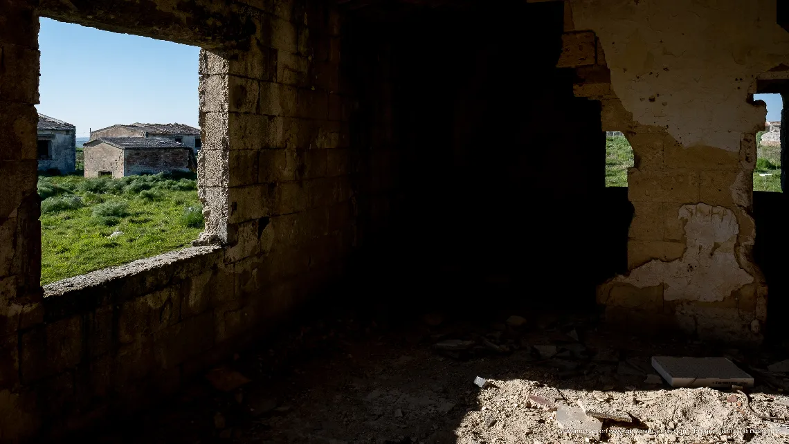 Vista interna degli interni di una casa colonica