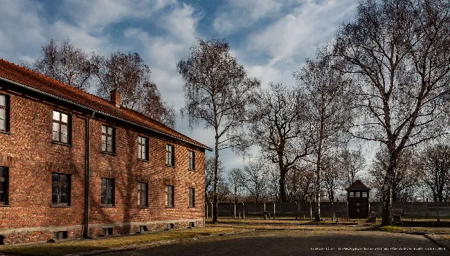 Foreshortening of Auscwitz - Auschwitz