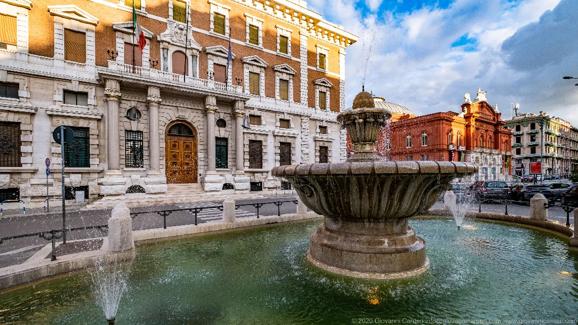 The fountain of Course Cavour, Bari