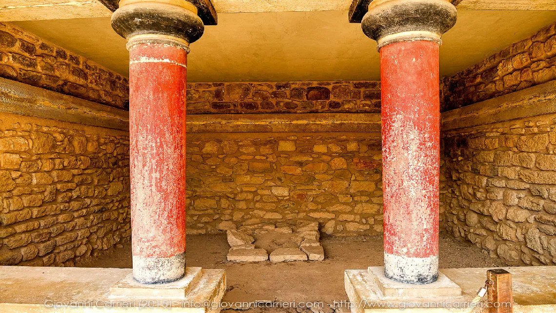 Minoan columns in Knossos Palace