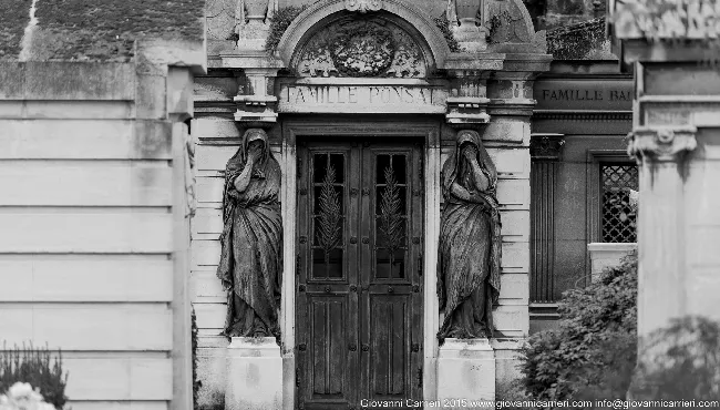 Statues at the entrance of the crypt