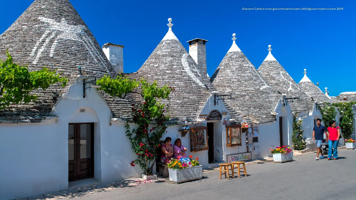 Alberobello, particolare di Via Sabotino - Bari