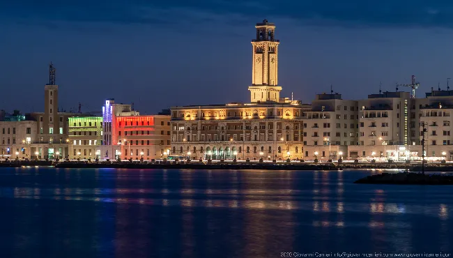 Pinacoteca metropolitana di Bari al tramonto