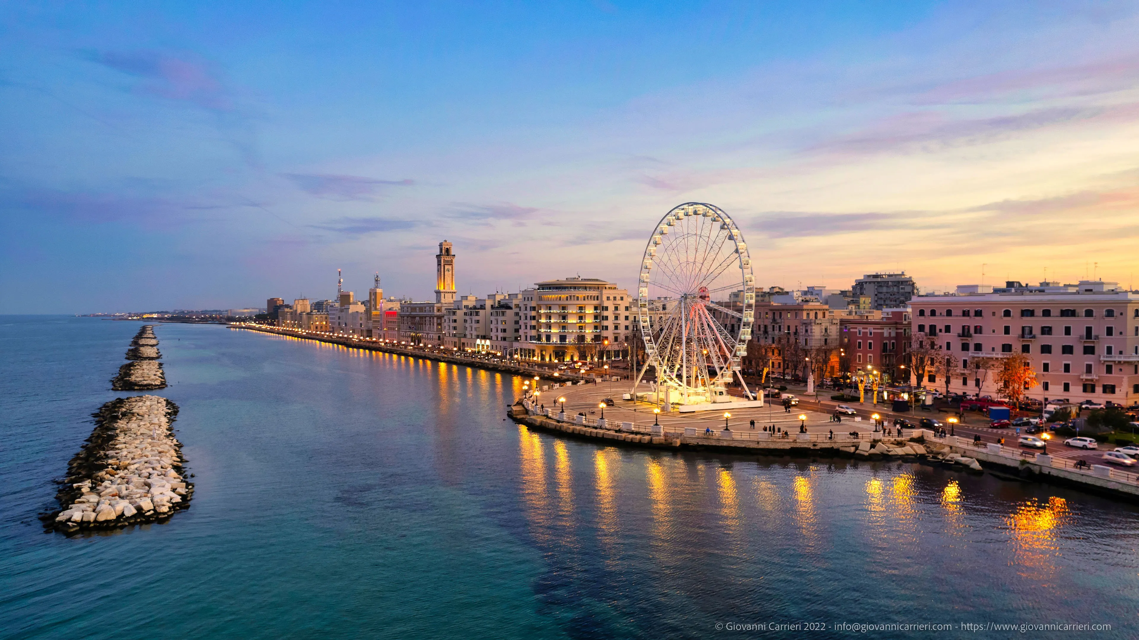 Il lungomare Araldo di Crollalanza e la ruota panoramica