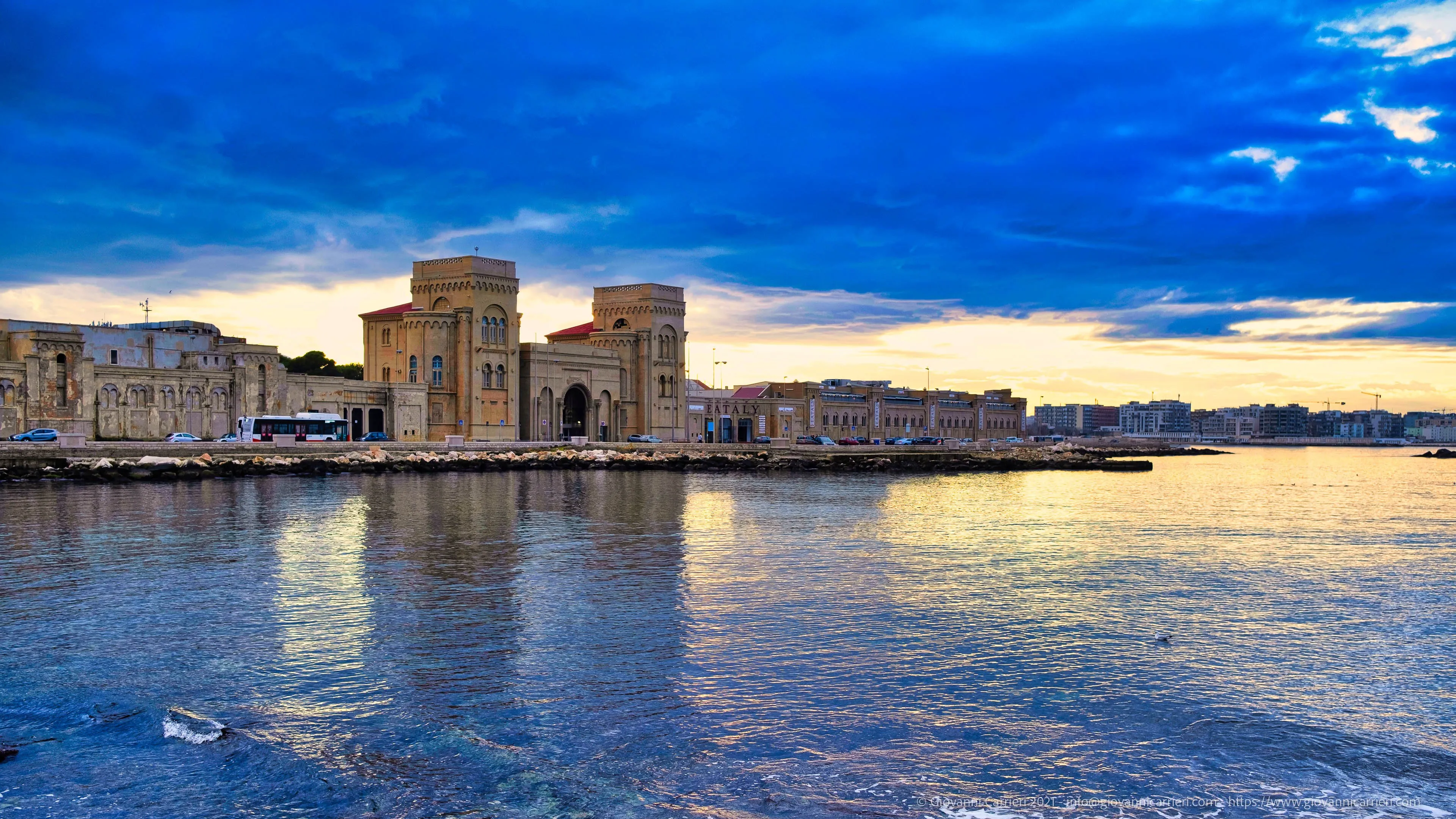 L'ingresso monumentale alla Fiera del Levante
