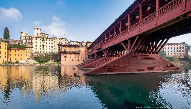 The structure of the Ponte degli Alpini