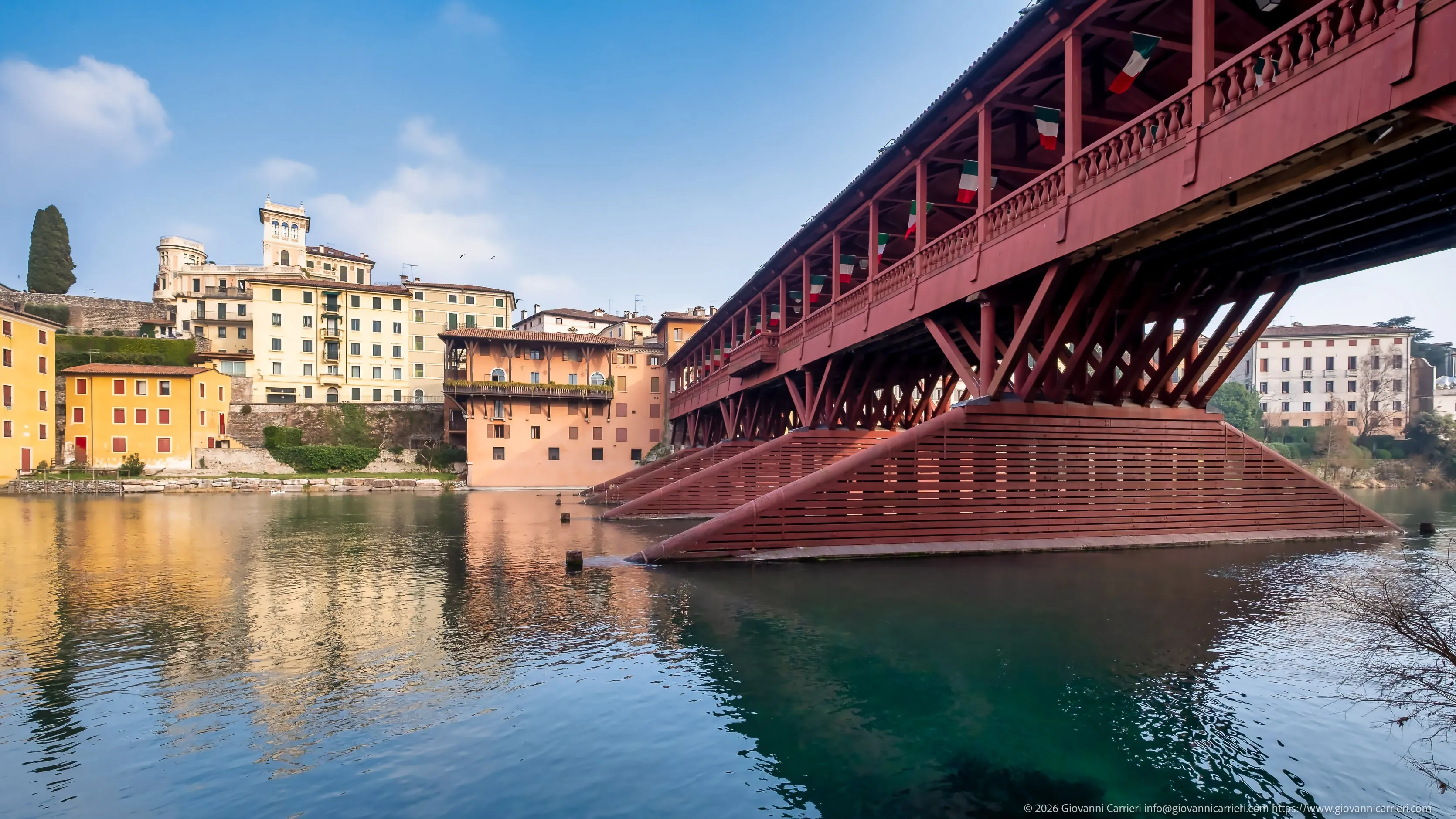 The structure of the Ponte degli Alpini