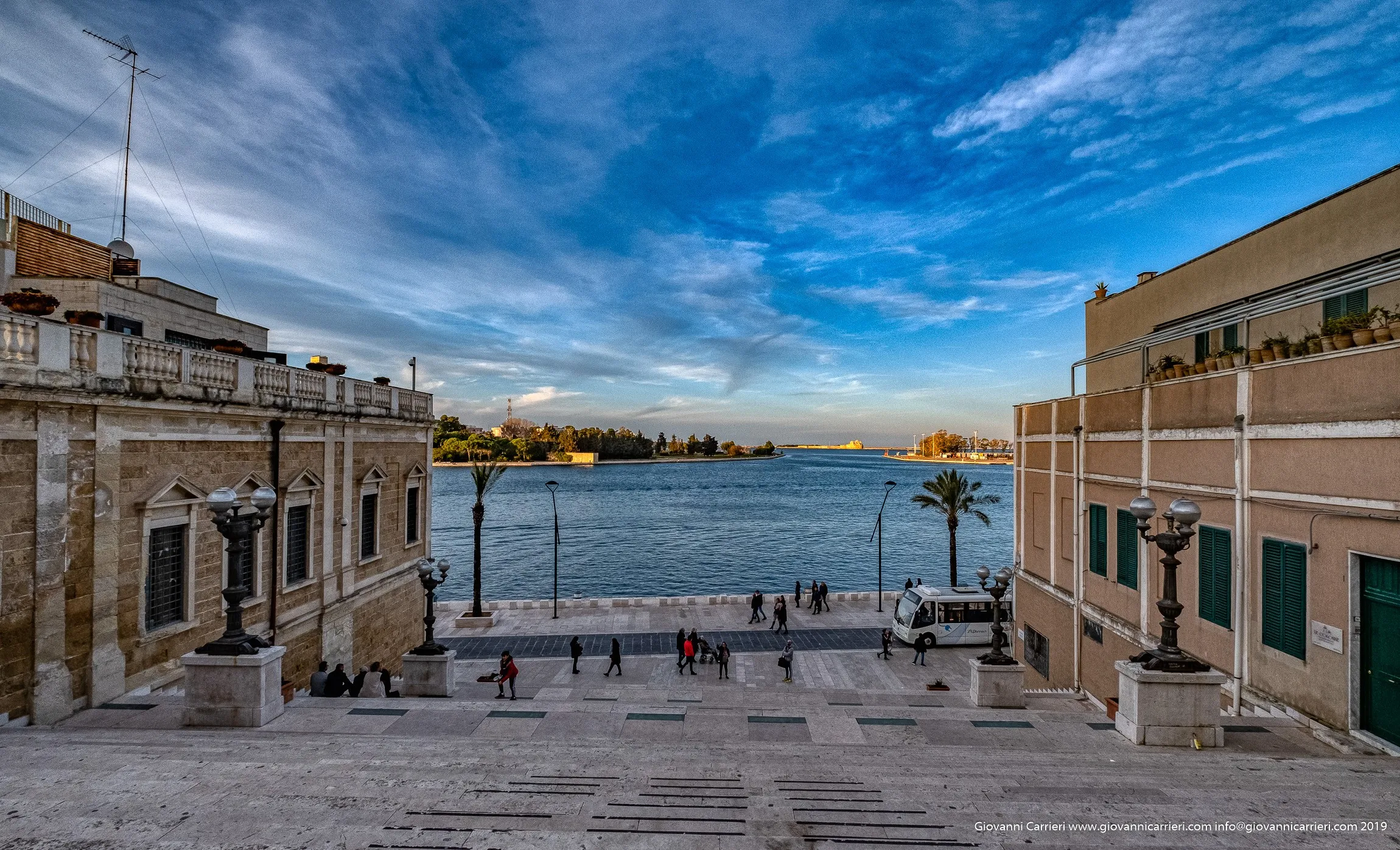 Il panorama del porto di Brindisi