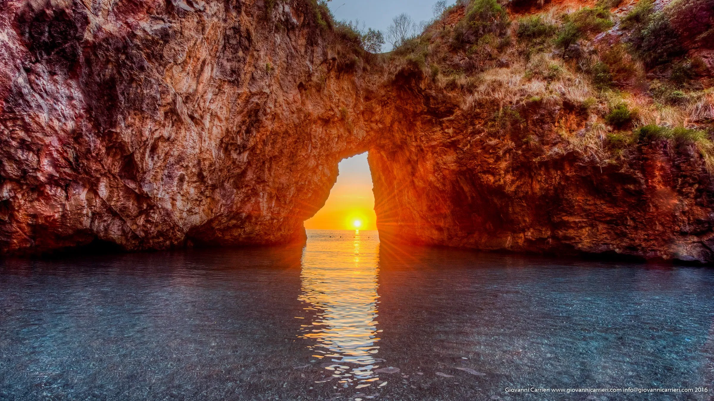 Sun inside Arcomagno