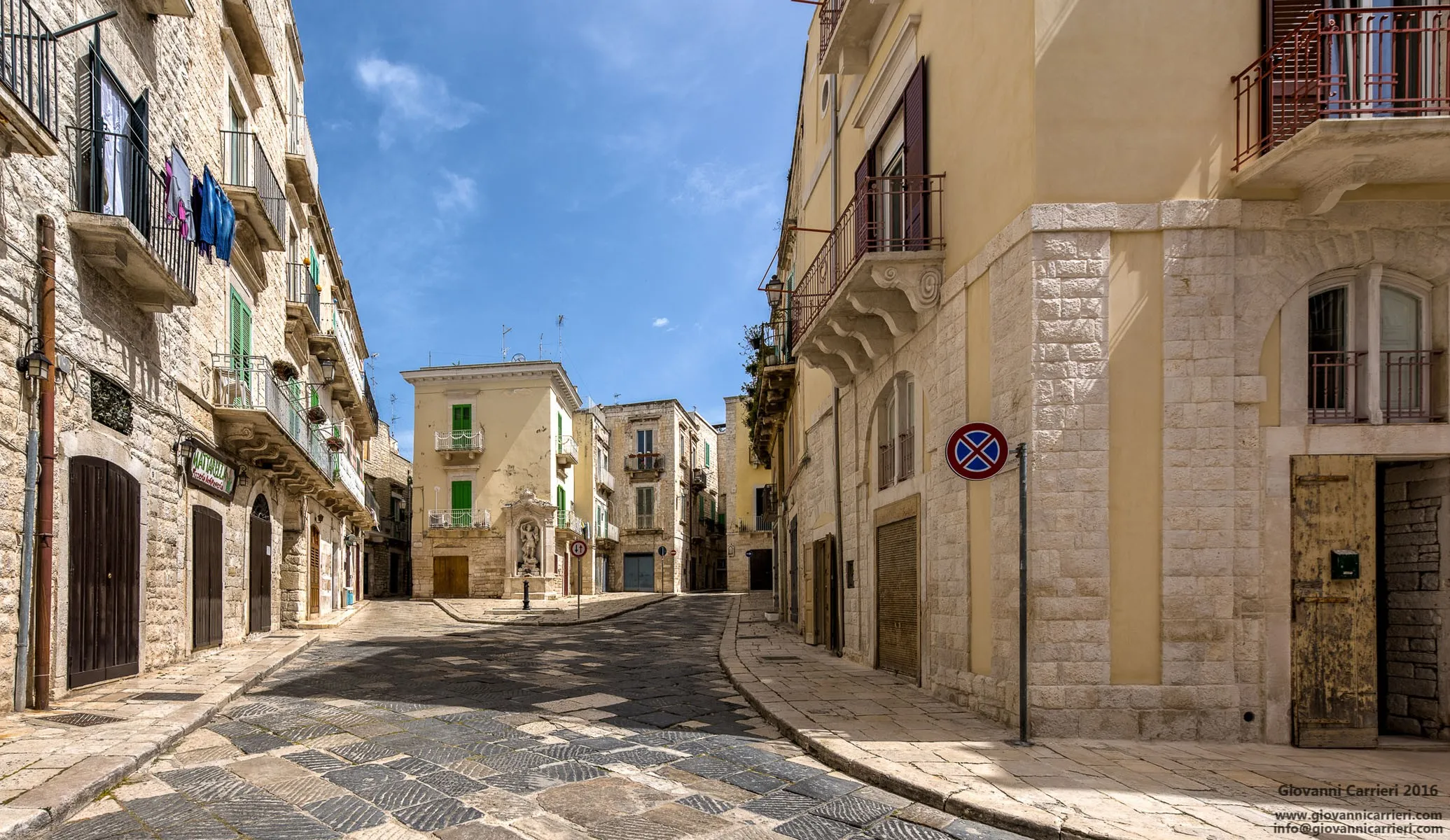 Piazza Costantinopoli a Giovinazzo