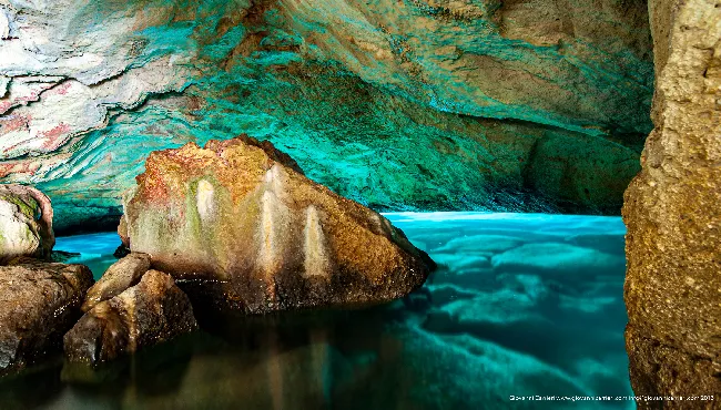 Grotta verde vista interna