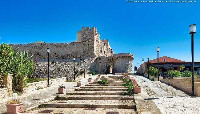 The entrance to the Castle of Badiali