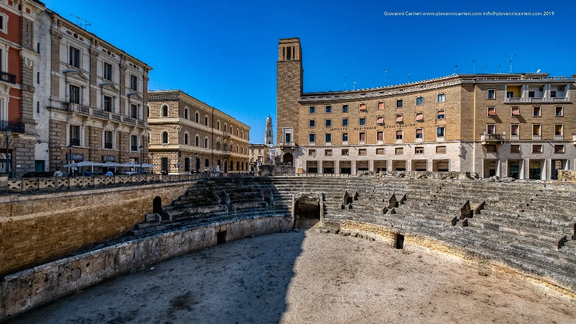 A corner of Piazza Sant'Oronzo in Lecce