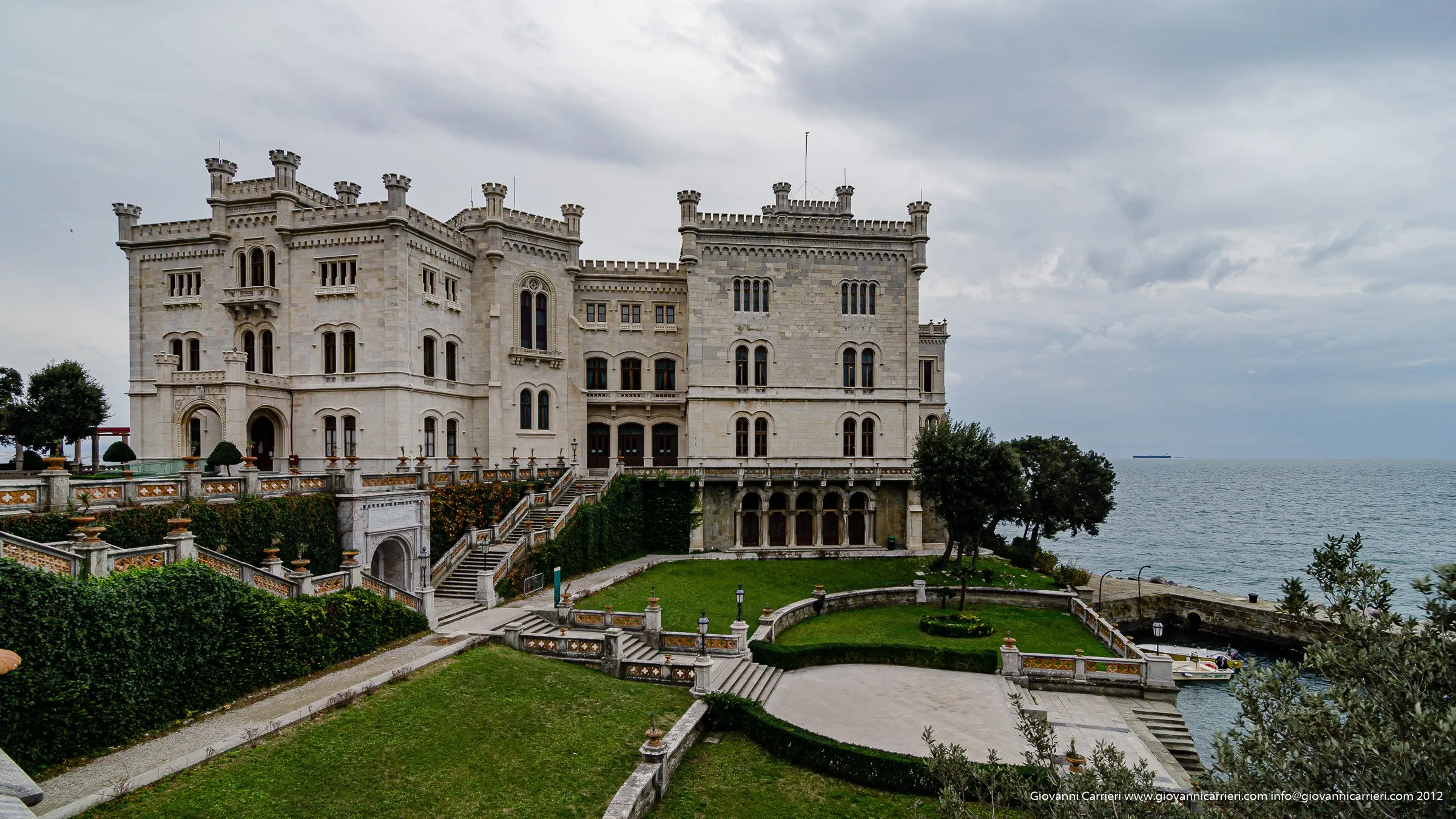 Il Castello di Miramare e i suoi giardini - Trieste