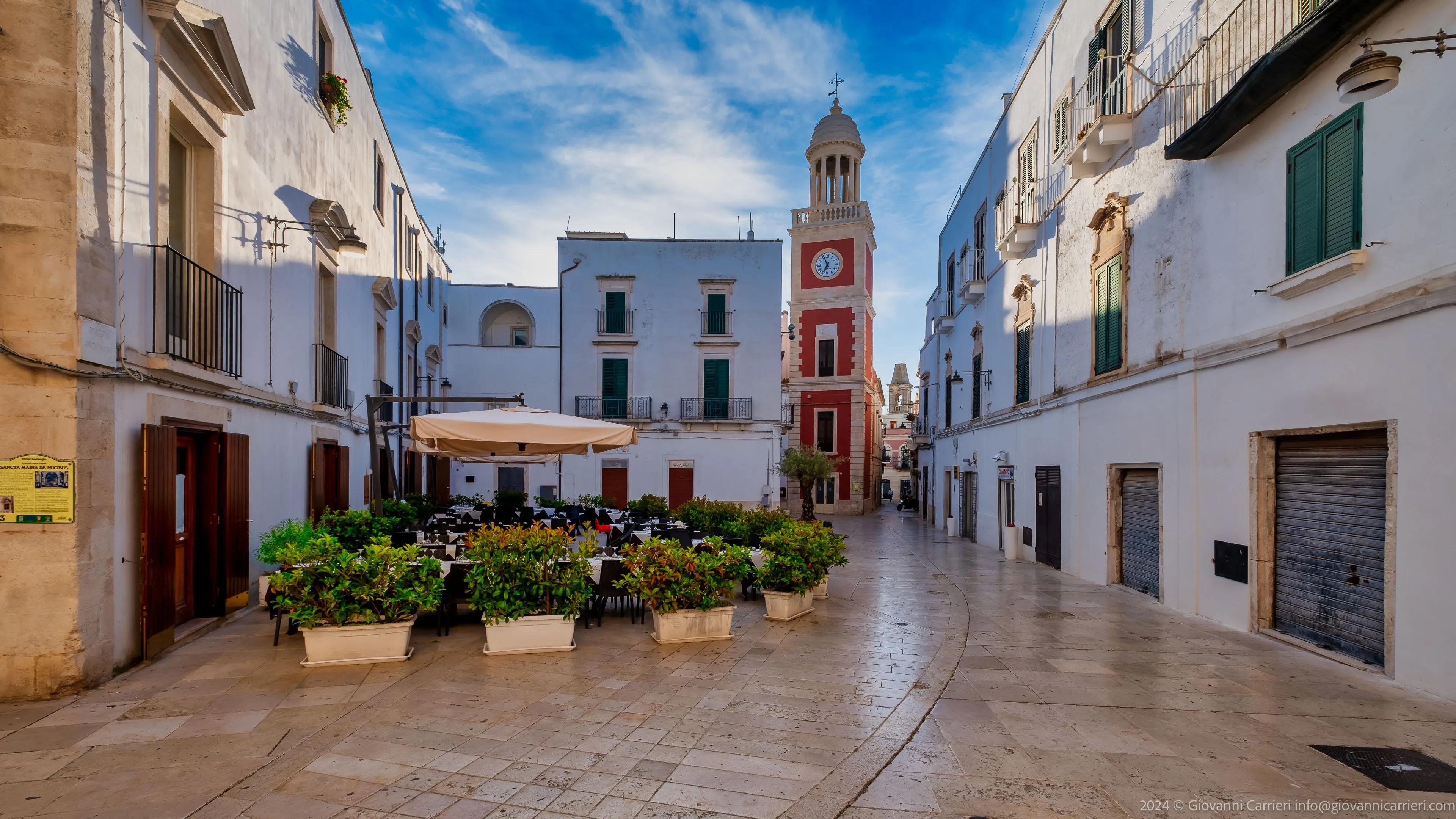 Piazza Plebiscito e la Torre civica dell'Orologio