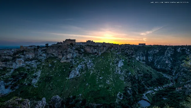 La gravina di Castellaneta al tramonto