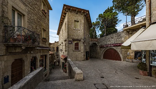 Le strade del centro storico di San Marino
