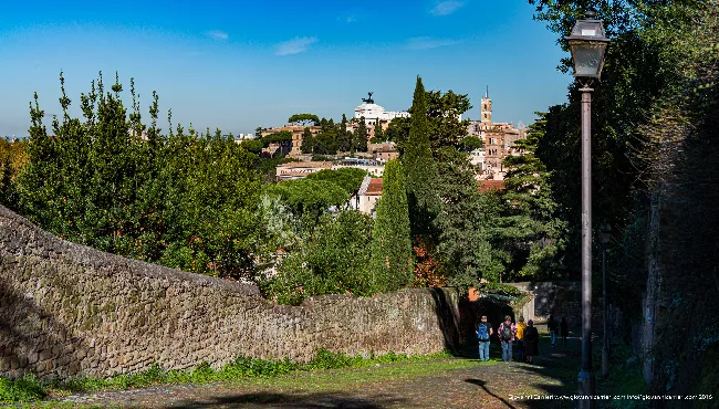 Il Clivio di Rocca Savella sull'Aventino - Roma