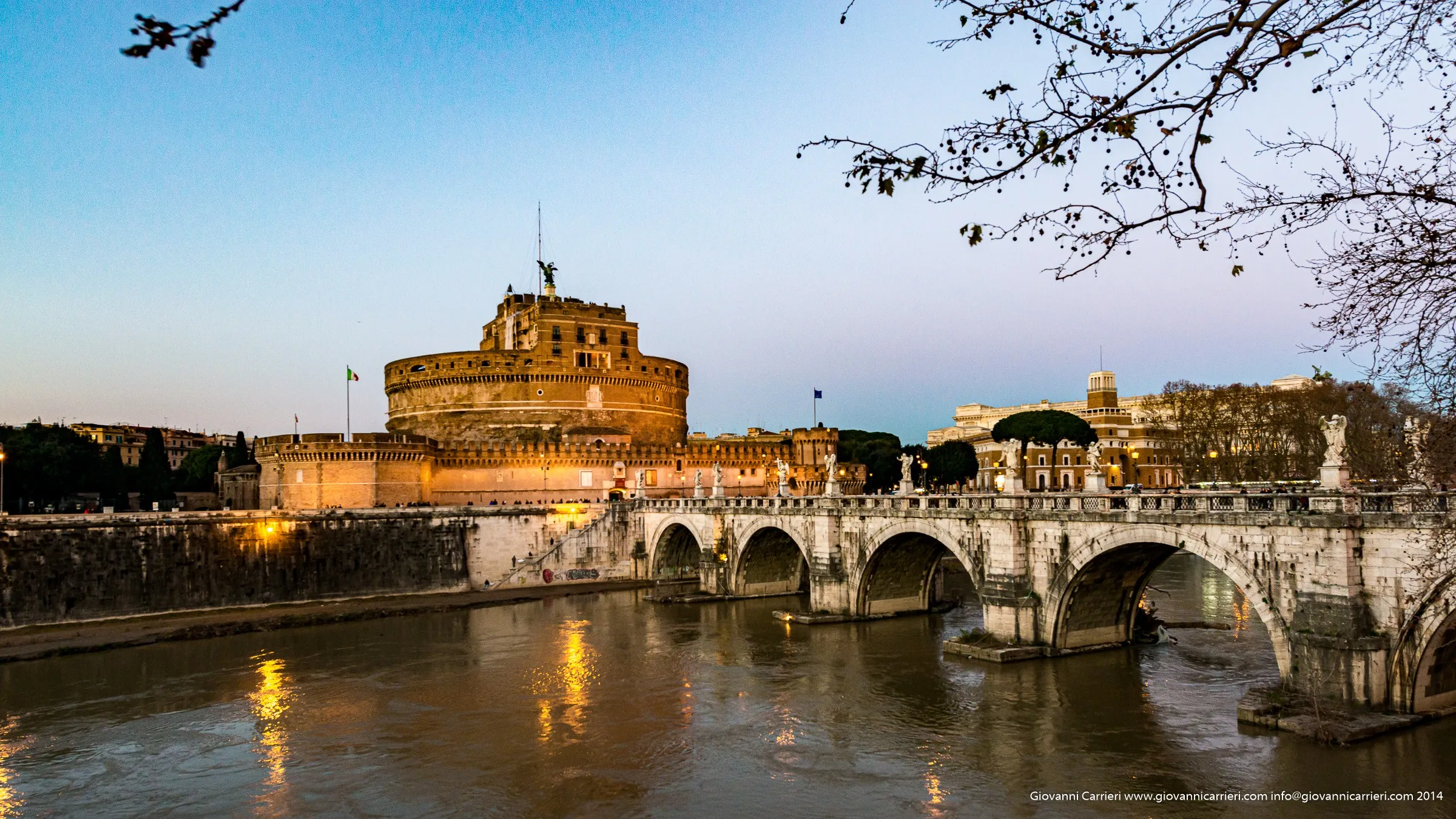 Castel Sant'Angelo, the bridge of the same name and the Tevere