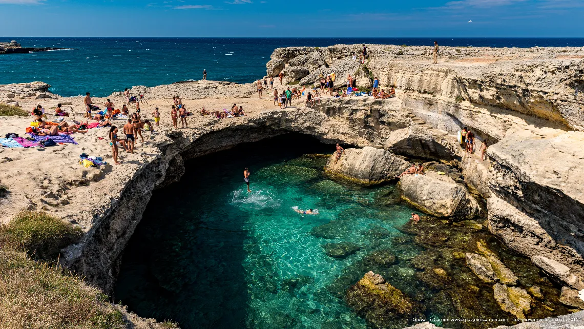 Tuffi nella grotta della Poesia, Melendugno Salento