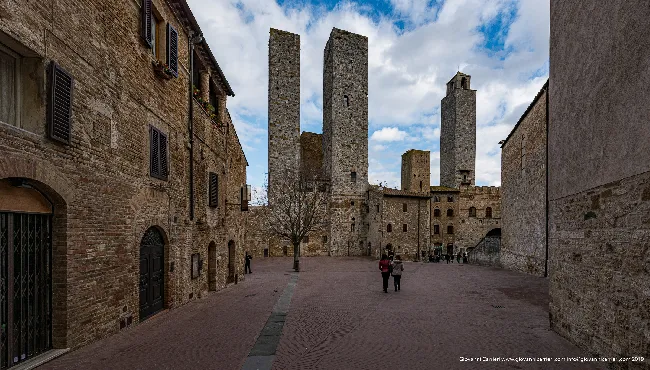 Piazza delle Erbe, San Gimignano