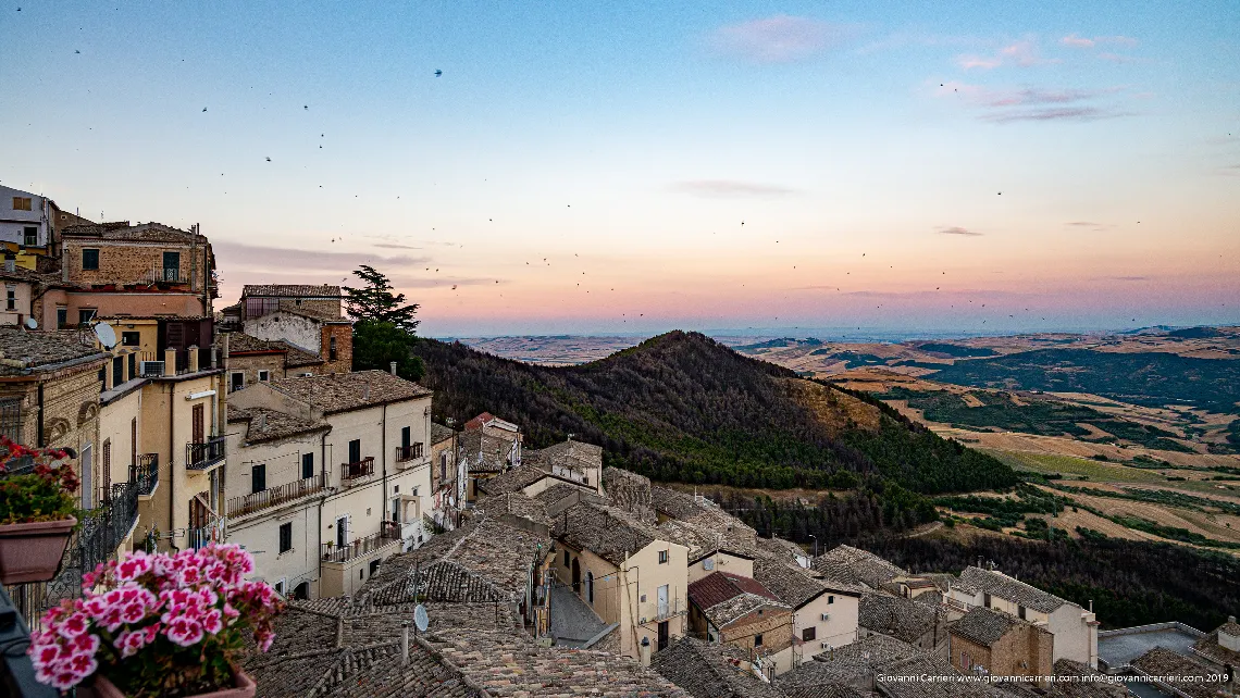 The panorama seen from Sant'Agata di Puglia in the direction of the Tavoliere delle Puglie