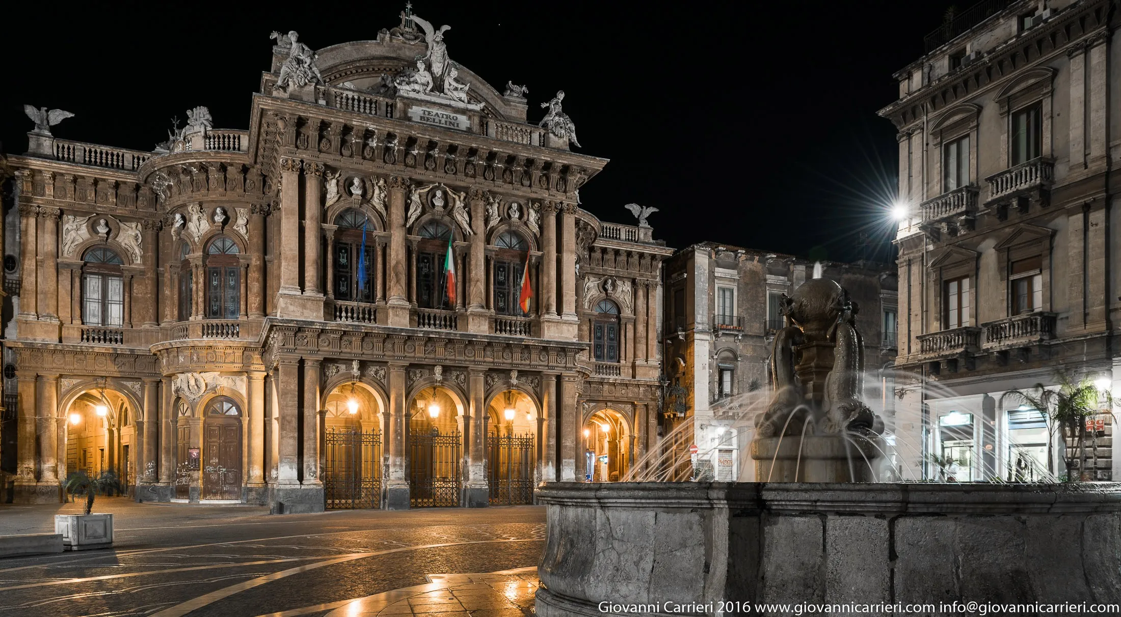 Vista esterna del Teatro Bellini 