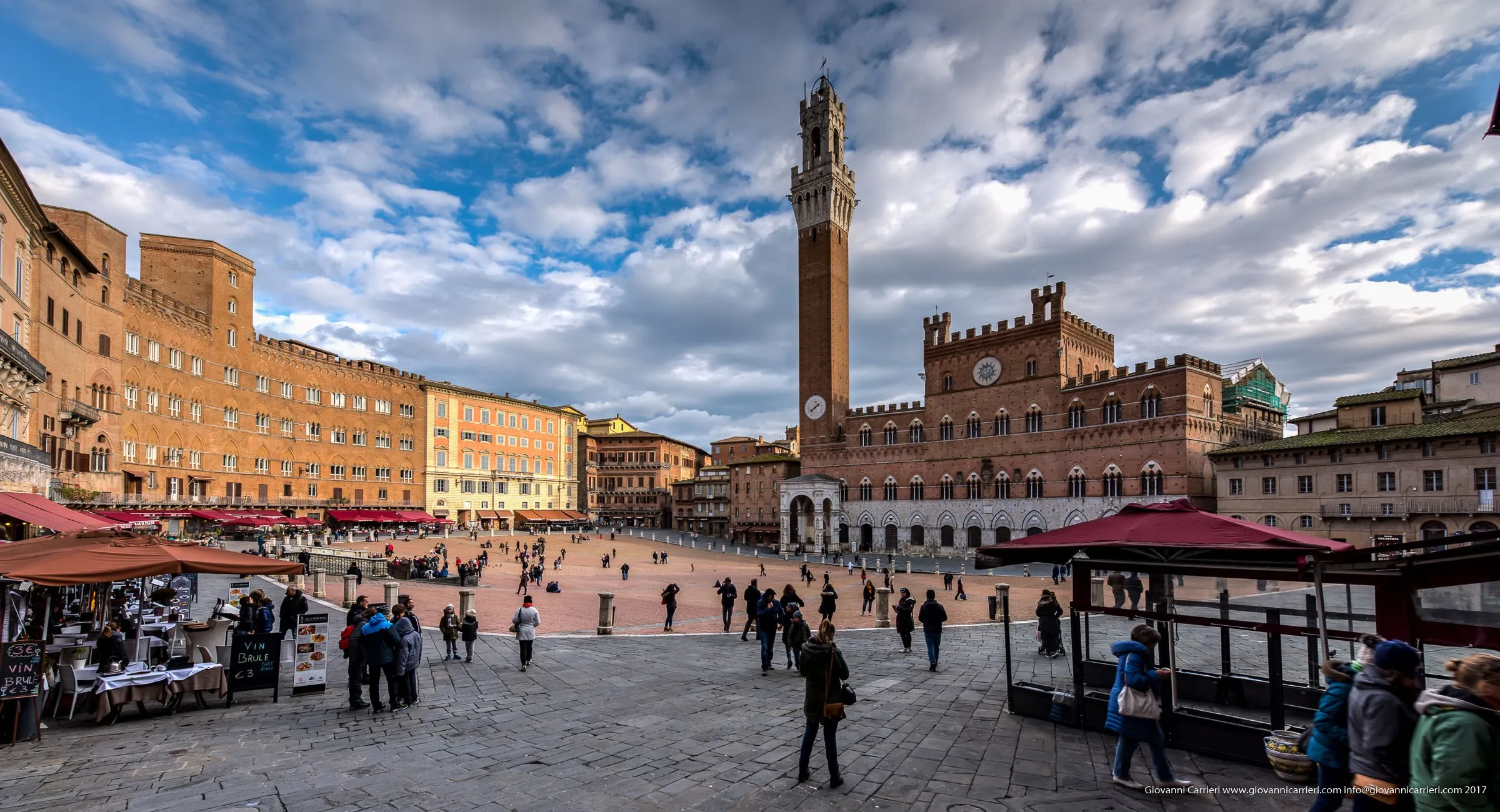 Piazza del Campo in Siena with Torre del Mangia