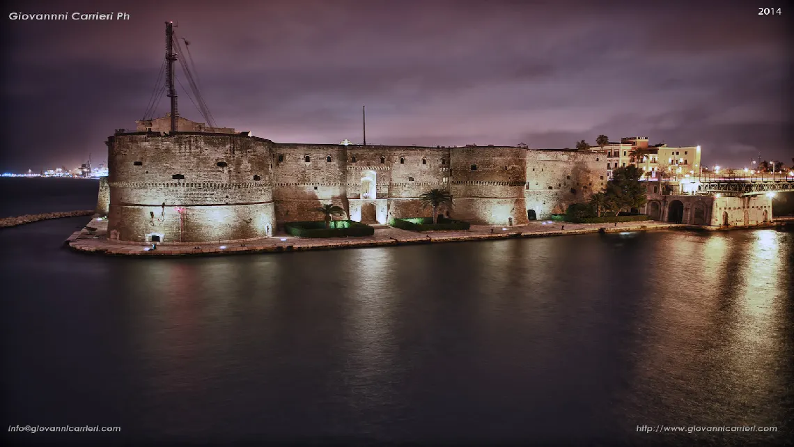 View of the Aragon Castle, night view