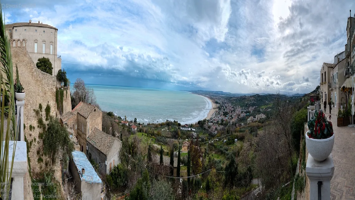 La vista panoramica del golfo di Vasto