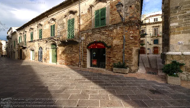 The old town of Vasto - details