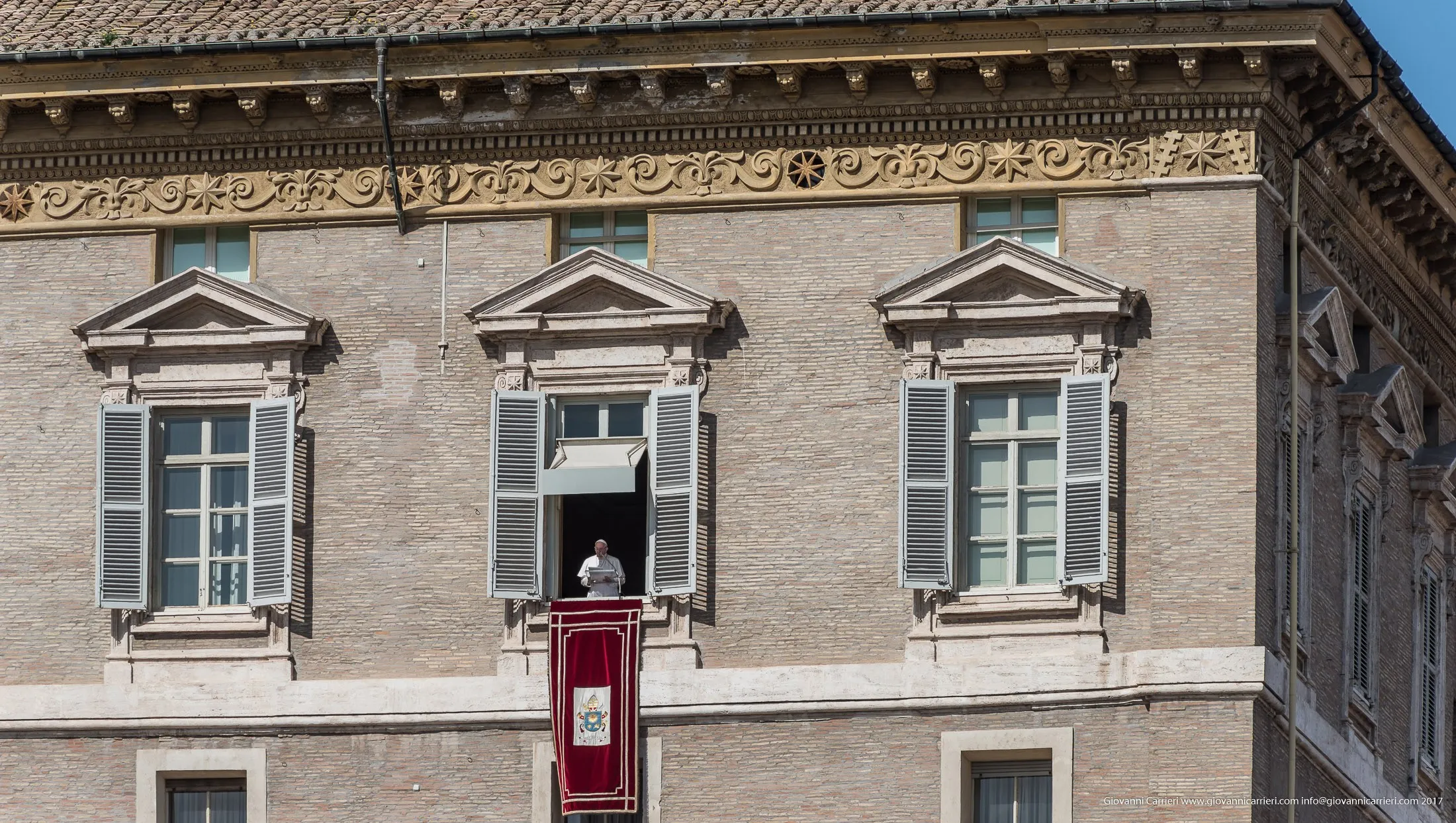 Papa Francesco durante l'Angelus domenicale