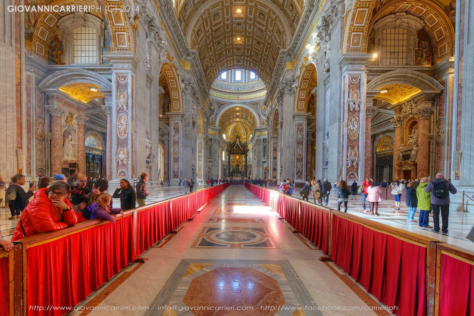 San Pietro, vista della navata centrale