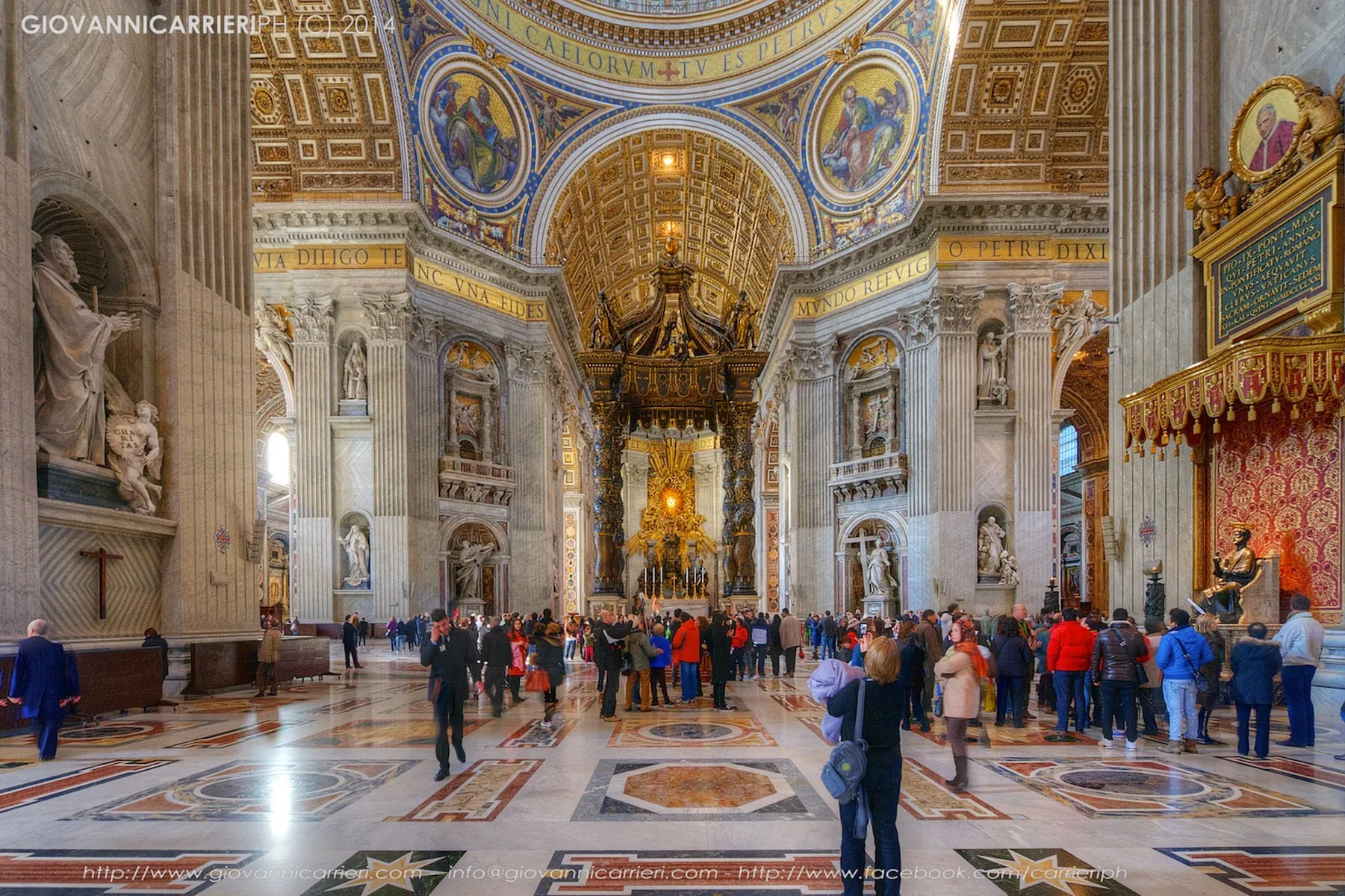San Pietro, vista sul Baldacchino dalla navata centrale