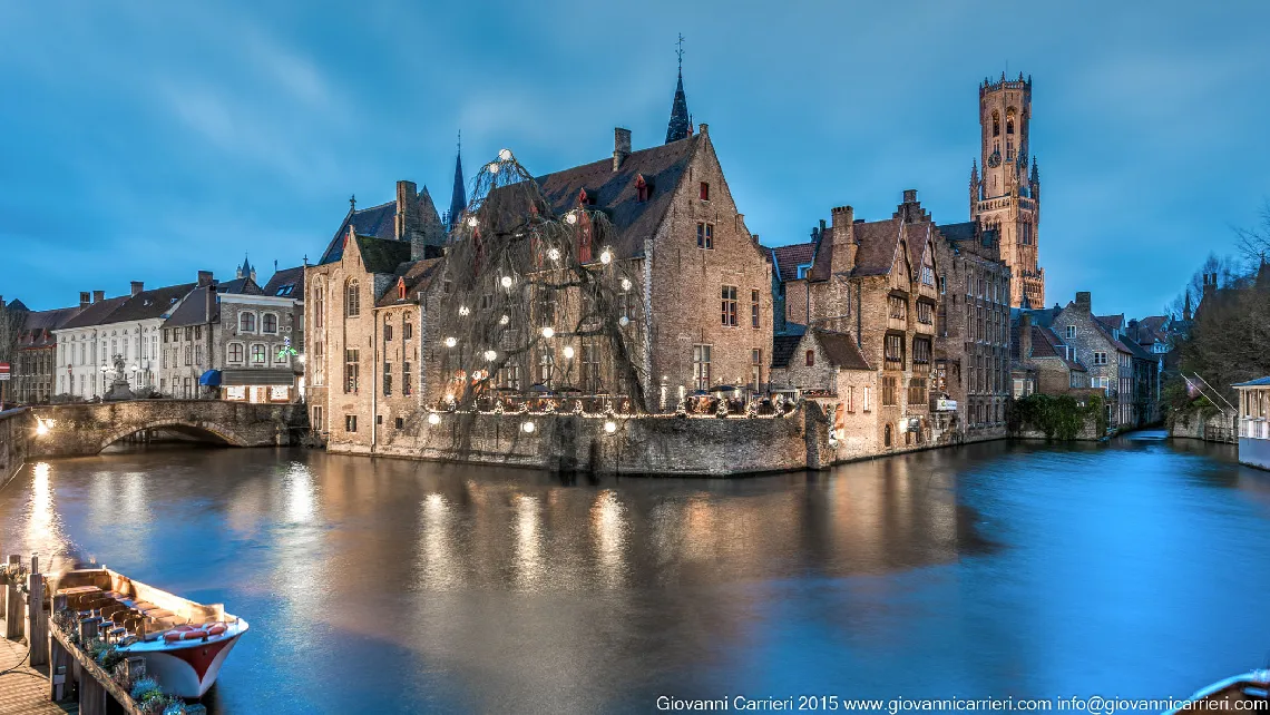 Vista del canale di Rozenhoedkaai, Bruges