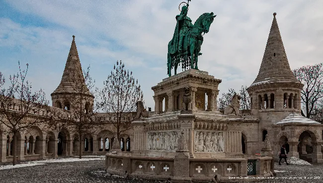 Bastione dei Pescatori con la statua di Santo Stefano