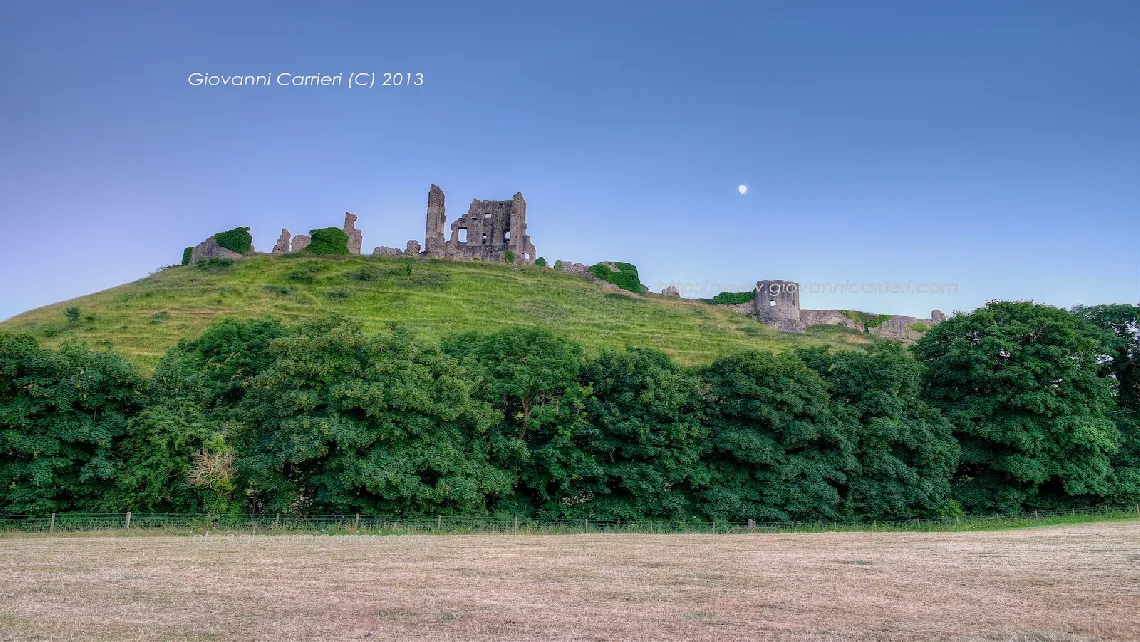 il paesaggio del castello di Corfe