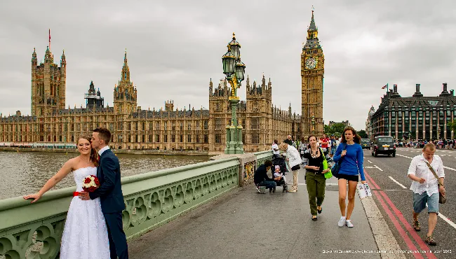 Newlyweds on Westminster Bridge with Big Ben