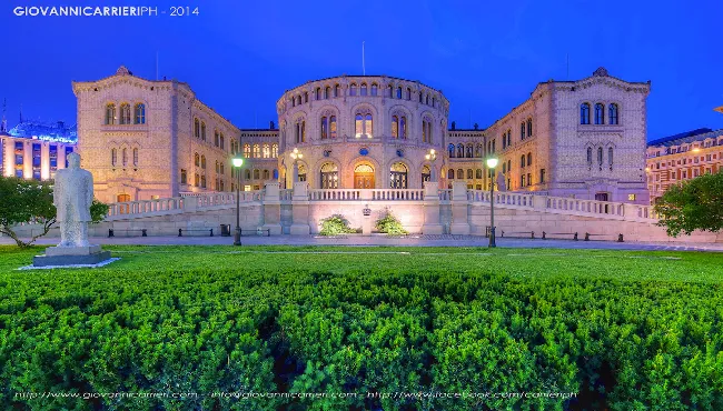 Il Parlamento Norvegese visto di notte - Oslo