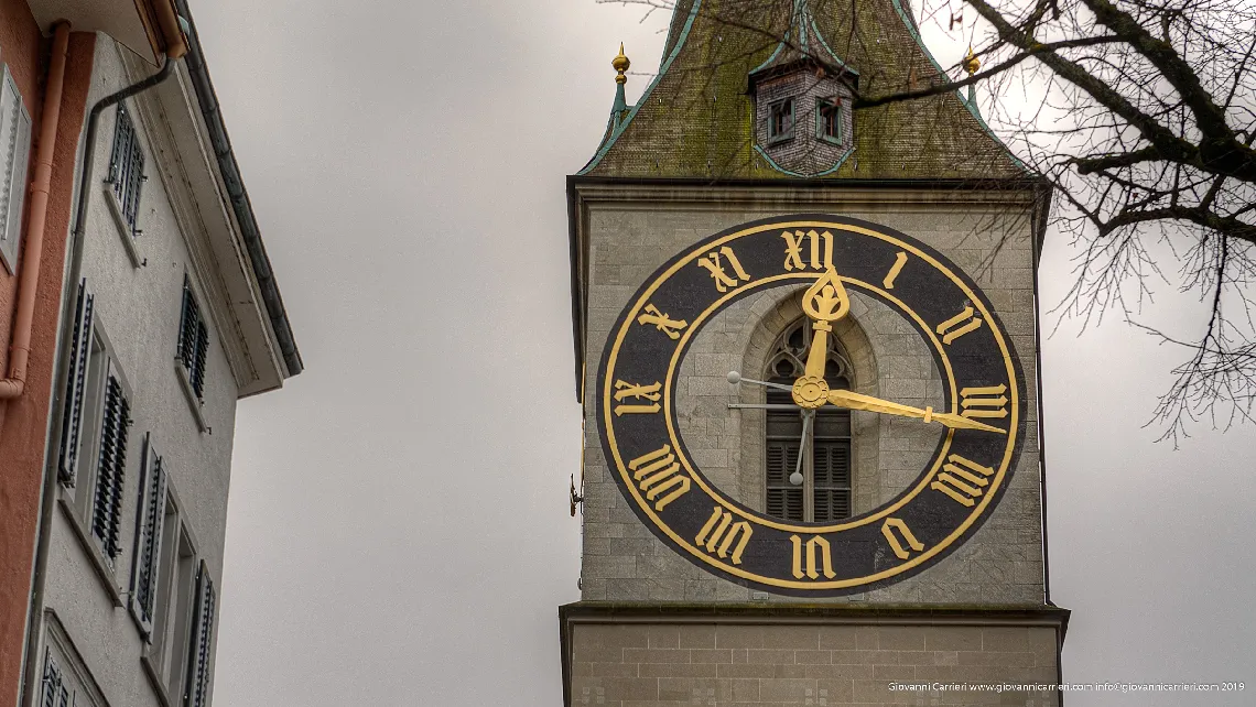 Il campanile con il più grande quadrante d'orologio d'europa - San Pietro Zurigo